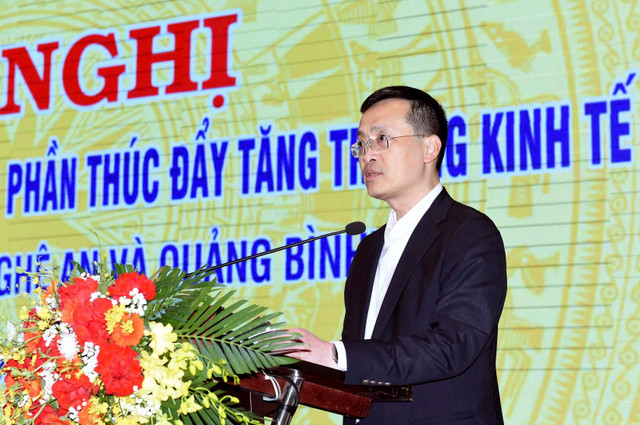 Phó Thống đốc: Sẽ nâng hạn mức vay không cần tài sản bảo đảm Pho Thong doc: Se nang han muc vay khong can tai san bao dam