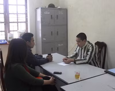 Lê Văn Luyện đã cởi mở hơn, không còn tỏ ra "cứng đầu" như những lần gặp báo chí trước đây.