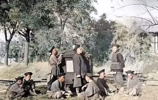 Goc khuat cua mot trieu dai duoc he lo qua loat anh hiem cuoi thoi nha Thanh-Hinh-9