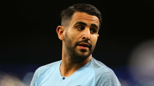 Guardiola 'buồn và xin lỗi' vì đã khiến Mahrez ngồi dự bị thời gian qua Guardiola 'buon va xin loi' vi da khien Mahrez ngoi du bi thoi gian qua