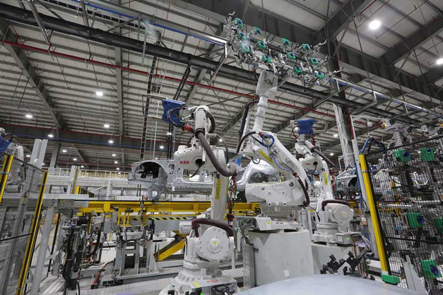 Vận hành sớm 3 tháng, nhà máy ô tô VinFast lập kỷ lục ngành công nghiệp ô tô thế giới Van hanh som 3 thang, nha may o to VinFast lap ky luc nganh cong nghiep o to the gioi