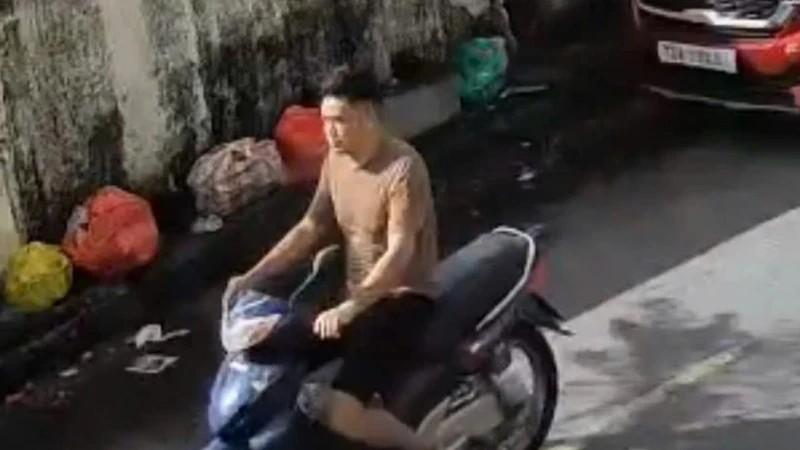 Công an vào cuộc vụ người phụ nữ bị tấn công ở phường An Khê