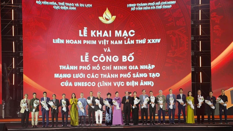 Khai mạc Liên hoan phim Việt Nam lần thứ 24: Khởi đầu mới cho Thành phố Sáng tạo