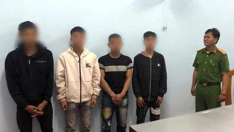 Gia Lai: Tạm giữ 4 thanh thiếu niên để điều tra vụ hiếp dâm