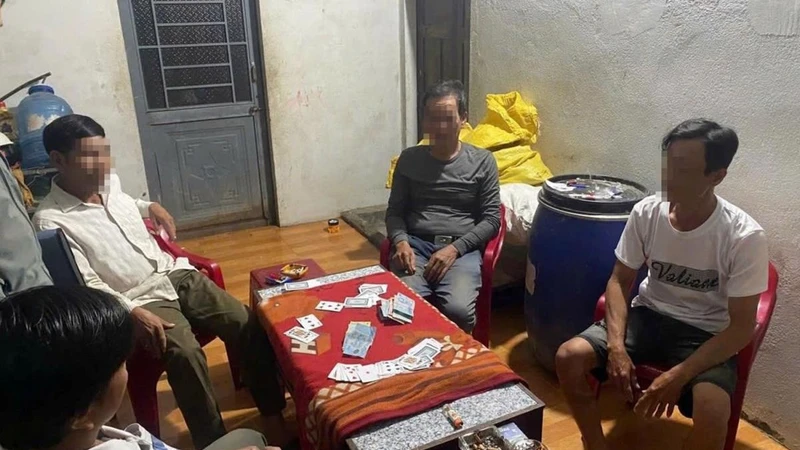 Đà Nẵng: Khởi tố 4 đối tượng đánh bạc tại xã Đồng Dương
