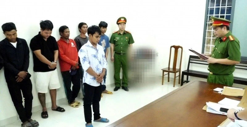 Khánh Hòa: Khởi tố 7 đối tượng mổ thịt heo bệnh đã tiêu hủy để bán