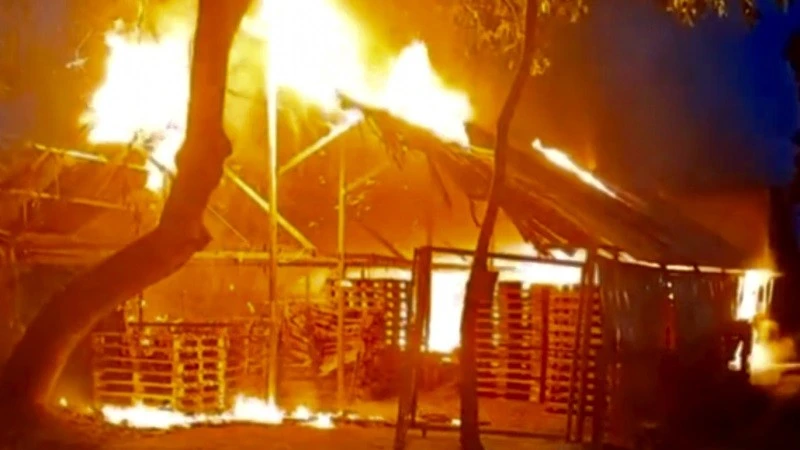 Tây Ninh: Khống chế đám cháy lớn tại cơ sở sản xuất pallet gỗ