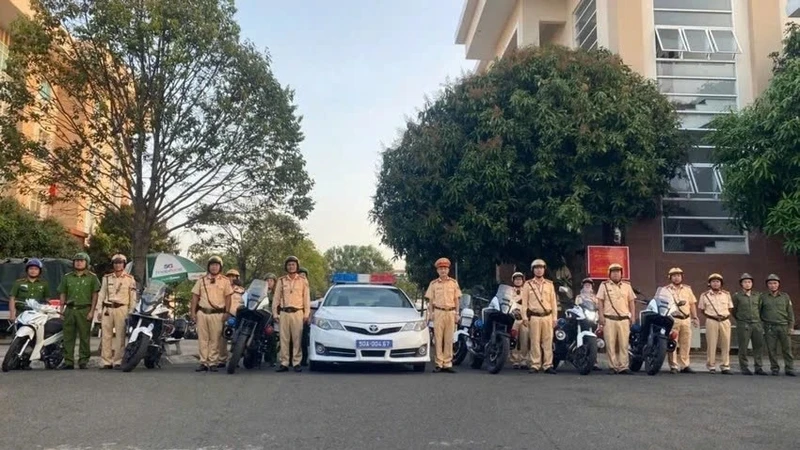 TP HCM: CSGT đồng loạt ra quân bảo đảm an toàn cho người dân trở lại làm việc