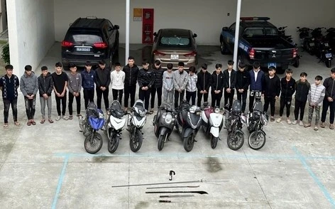 Mang hung khí đi giải quyết mâu thuẫn, hàng chục thiếu niên bị xử lý