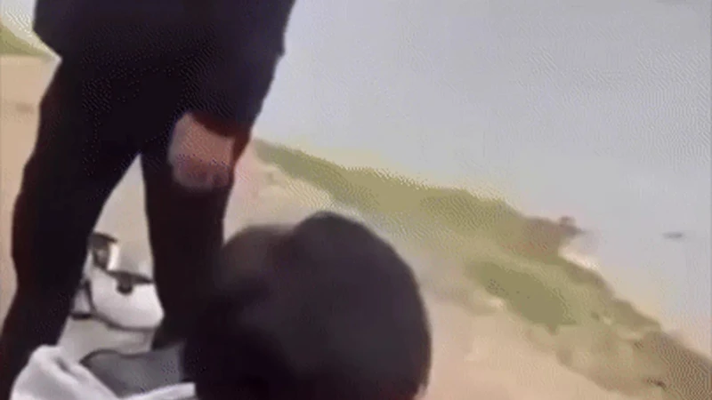 An Giang: Làm rõ clip nam sinh lớp 10 bị ép thực hiện hành vi phản cảm