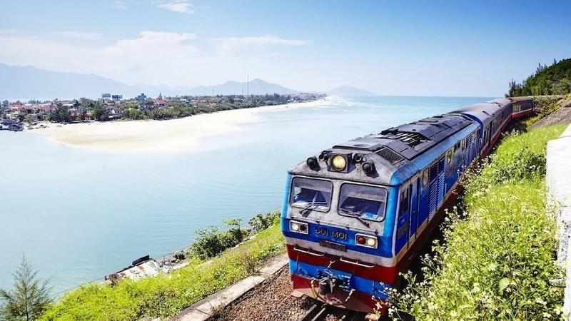 Đường sắt tăng 10% giá vé, 15% cước vận chuyển hàng hóa