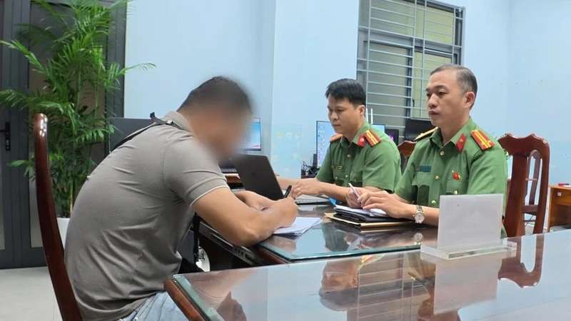 Đà Nẵng xử phạt cá nhân đăng tải thông tin sai sự thật trên Facebook