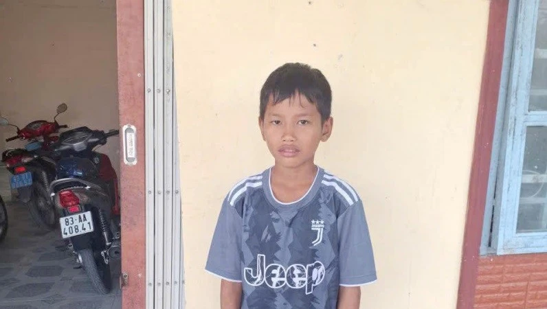 Cần Thơ: Tìm người thân cho bé trai đi lạc ở xã Lâm Tân