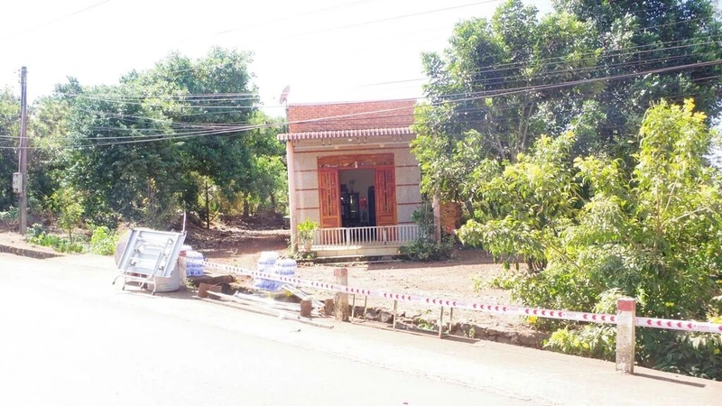 Mâu thuẫn gia đình, con trai dùng dao tấn công cha và bác tại Đồng Nai