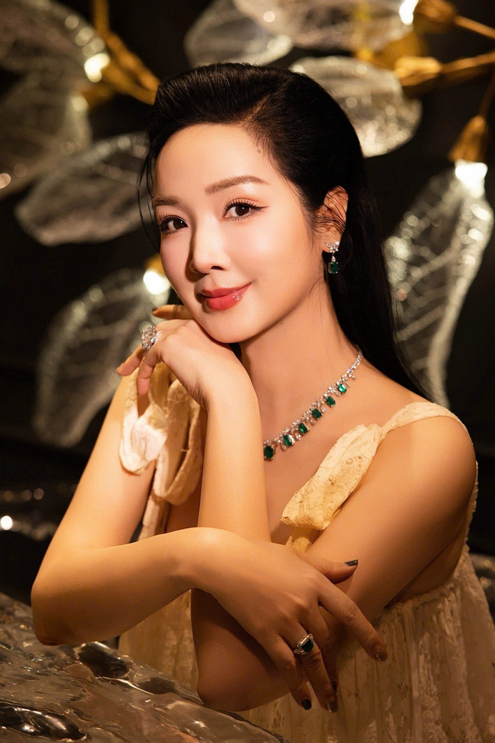 Hoa hậu Giáng My xinh đẹp xuất hiện tại sự kiện.