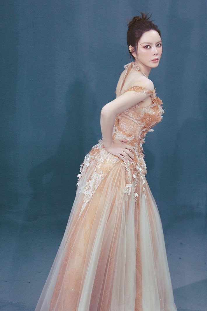 Ở bất kỳ độ tuổi nào, phụ nữ cũng có quyền được đẹp, được thể hiện cá tính và được sống trọn vẹn với những gì mình muốn.