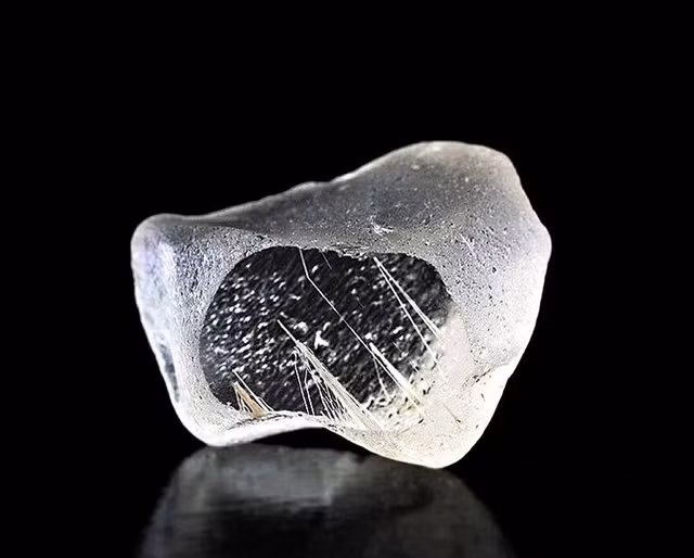 Phát hiện lần đầu tại Siberia. Jeremejevite được nhà khoáng vật học người Nga Pavel Jeremejev phát hiện vào năm 1883 tại vùng Siberia, và được đặt tên để vinh danh ông. Ảnh: Pinterest.