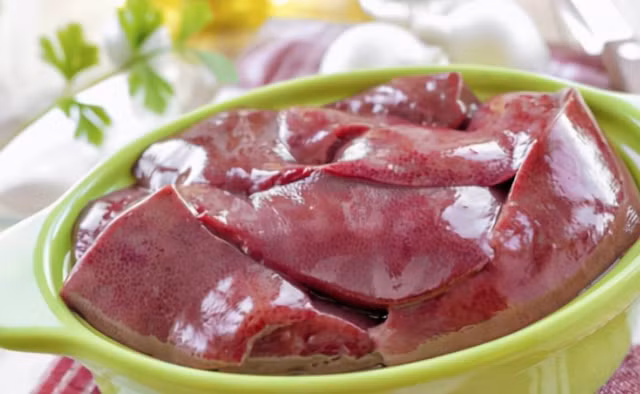 Cach rua gan lon giup khu doc, thom ngon