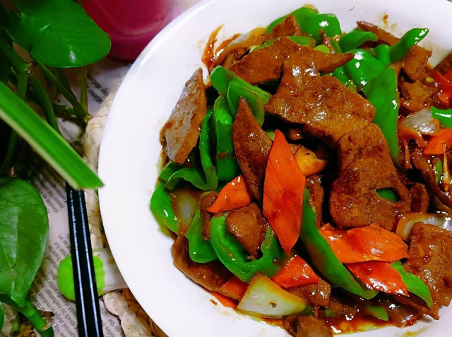 Cách rửa gan lợn giúp khử độc, thơm ngon - Hình 4 Cach rua gan lon giup khu doc, thom ngon-Hinh-4