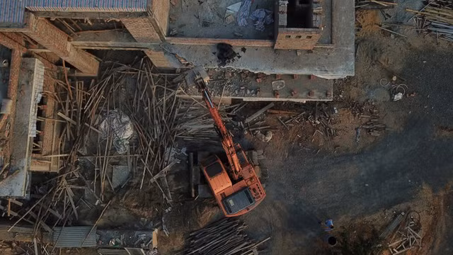 Trach nhiem cua chinh quyen ra sao khi loat biet thu xay trai phep o Ha Long-Hinh-3