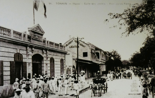 Loạt ảnh 36 phố phường ở Hà Nội hơn 100 năm trước - Hình 8 Loat anh 36 pho phuong o Ha Noi hon 100 nam truoc-Hinh-8