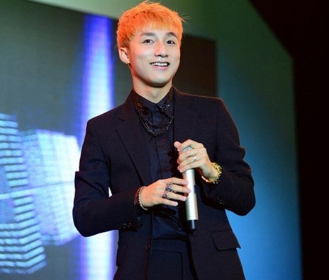 Ngoài ca hát, Sơn Tùng M-TP còn 'ghi dấu' ở loạt màu tóc chất chơi - Hình 7 Ngoai ca hat, Son Tung M-TP con 'ghi dau' o loat mau toc chat choi-Hinh-7