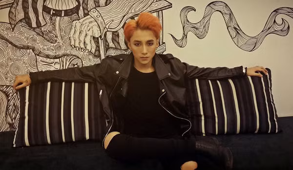 Ngoai ca hat, Son Tung M-TP con 'ghi dau' o loat mau toc chat choi-Hinh-10