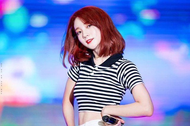 Ngắm vòng eo con kiến của Binnie (Oh My Girl) Ngam vong eo con kien cua Binnie (Oh My Girl)