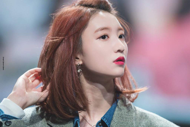 Ngắm vòng eo con kiến của Binnie (Oh My Girl) - Hình 10 Ngam vong eo con kien cua Binnie (Oh My Girl)-Hinh-10
