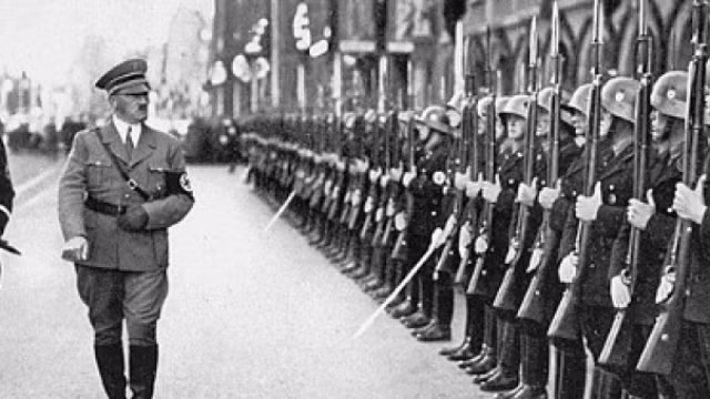 Duc Quoc xa ngan binh linh tim chon giai khuay dac biet nhu nao?