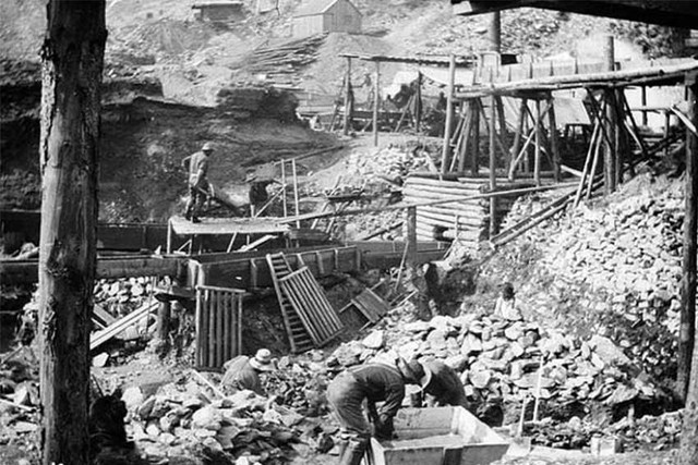 Giải mã 'cơn sốt vàng' chấn động nước Mỹ thế kỷ 19 - Hình 9 Giai ma 'con sot vang' chan dong nuoc My the ky 19-Hinh-9