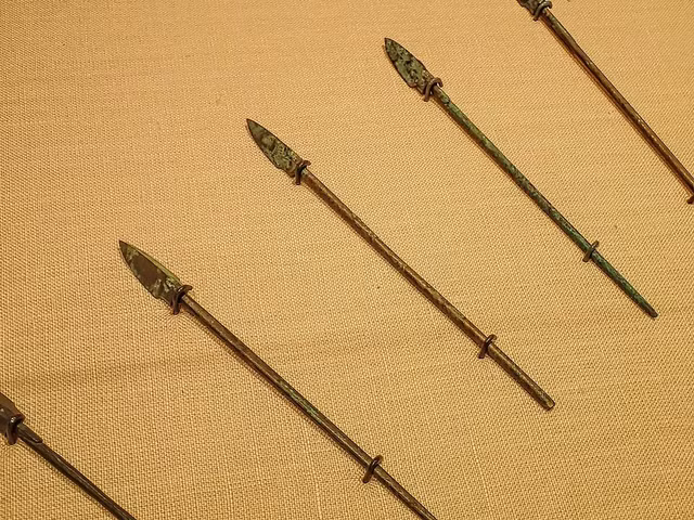 Phat hien vu khi “bat tu” ngan nam trong mo Tan Thuy Hoang-Hinh-8