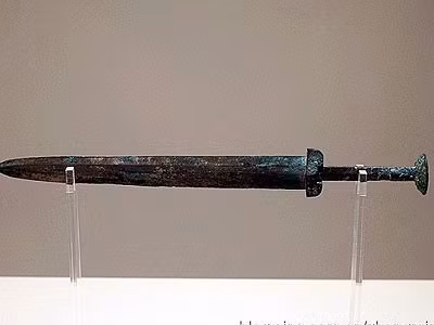 Phat hien vu khi “bat tu” ngan nam trong mo Tan Thuy Hoang-Hinh-6