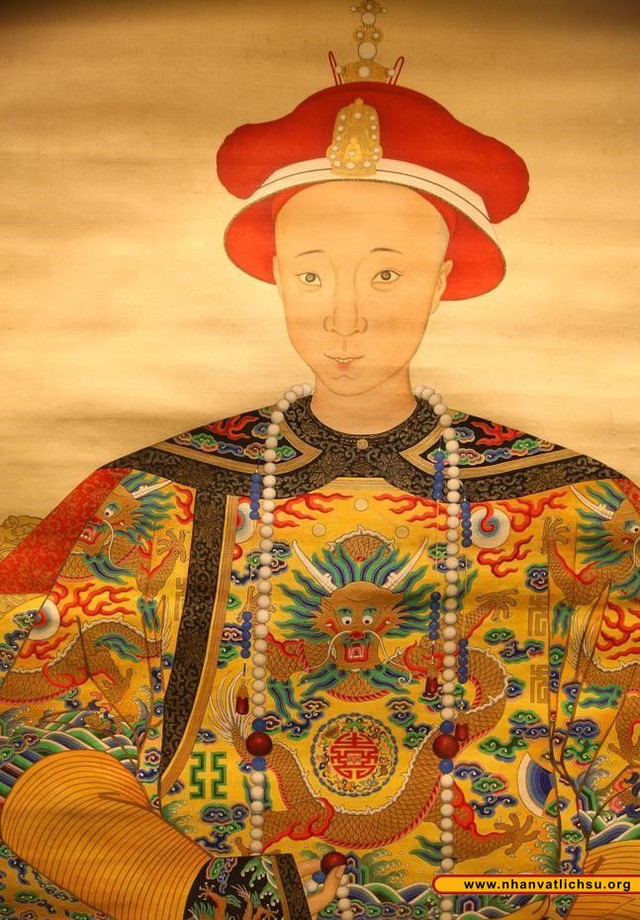 Dung mạo thật của hoàng đế Trung Quốc có như trên phim? - Hình 6 Dung mao that cua hoang de Trung Quoc co nhu tren phim?-Hinh-6