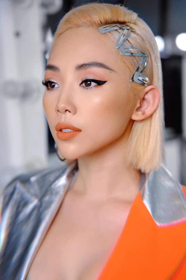 Ấn tượng những kiểu tóc màu mè nổi bật của Tóc Tiên - Hình 5 An tuong nhung kieu toc mau me noi bat cua Toc Tien-Hinh-5