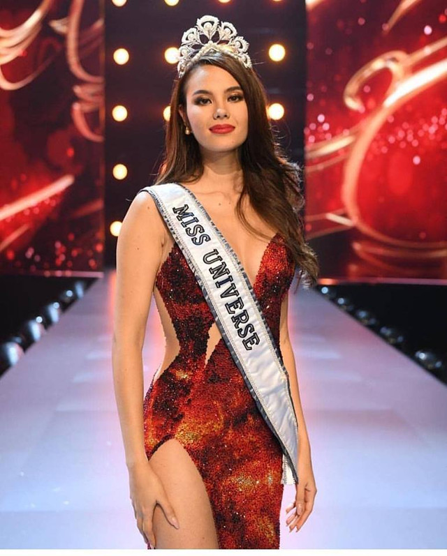 Ngắm gu thời trang đẹp mê mẩn của Tân hoa hậu Hoàn Vũ Catriona Gray Ngam gu thoi trang dep me man cua Tan hoa hau Hoan Vu Catriona Gray