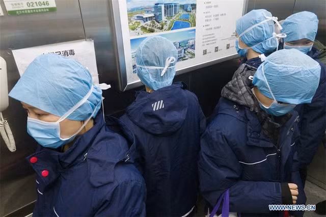 Nhung hinh anh cam dong ve cac y bac si o vung dich Vu Han-Hinh-9