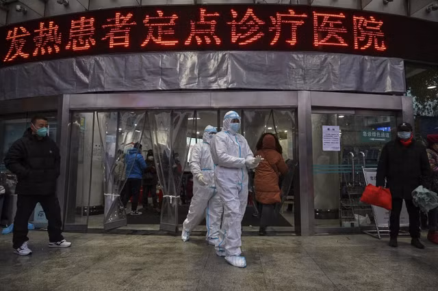 Nhung hinh anh cam dong ve cac y bac si o vung dich Vu Han