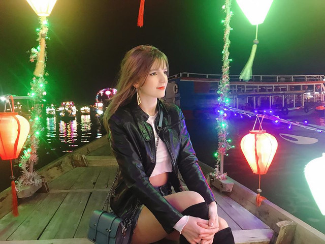 Nữ DJ 'khoe' vóc dáng nóng bỏng nhờ tập yoga - Hình 7 Nu DJ 'khoe' voc dang nong bong nho tap yoga-Hinh-7