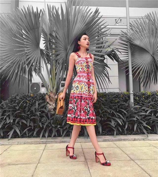 Vẻ đẹp sang chảnh của hot girl khiến tỷ phú Thái 'đổ gục' - Hình 4 Ve dep sang chanh cua hot girl khien ty phu Thai 'do guc'-Hinh-4