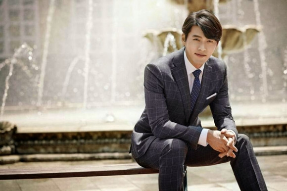 'Chết mê' vẻ đẹp của Hyun Bin, nam chính 'Hạ cánh nơi anh' - Hình 2 'Chet me' ve dep cua Hyun Bin, nam chinh 'Ha canh noi anh'-Hinh-2