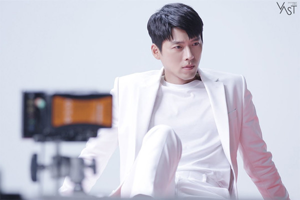 'Chết mê' vẻ đẹp của Hyun Bin, nam chính 'Hạ cánh nơi anh' - Hình 7 'Chet me' ve dep cua Hyun Bin, nam chinh 'Ha canh noi anh'-Hinh-7