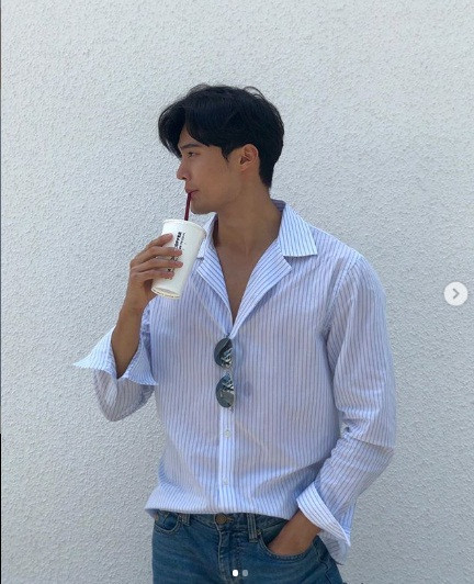 Chết mê thân hình đẹp như tạc tượng của Nam vương Hàn Quốc - Hình 8 Chet me than hinh dep nhu tac tuong cua Nam vuong Han Quoc-Hinh-8