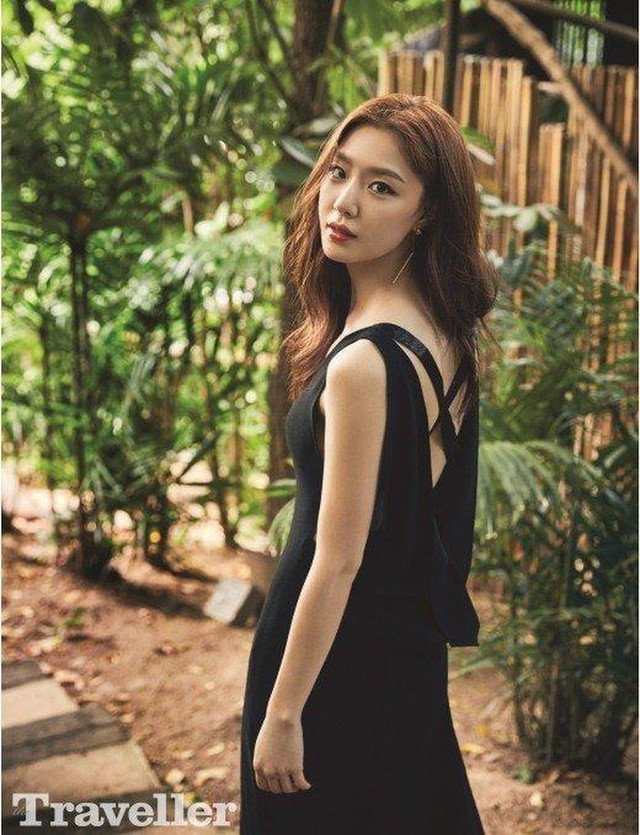 Vẻ đẹp sang chảnh nữ phụ 'Hạ cánh nơi anh' hút hồn fan - Hình 7 Ve dep sang chanh nu phu 'Ha canh noi anh' hut hon fan-Hinh-7