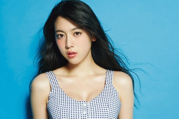 Vẻ đẹp nóng bỏng của người đẹp tắm cùng bố đến năm 20 tuổi Ve dep nong bong cua nguoi dep tam cung bo den nam 20 tuoi