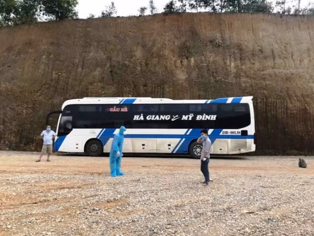 Vu F0 bo tron: Ket qua xet nghiem F1 di cung xe khach