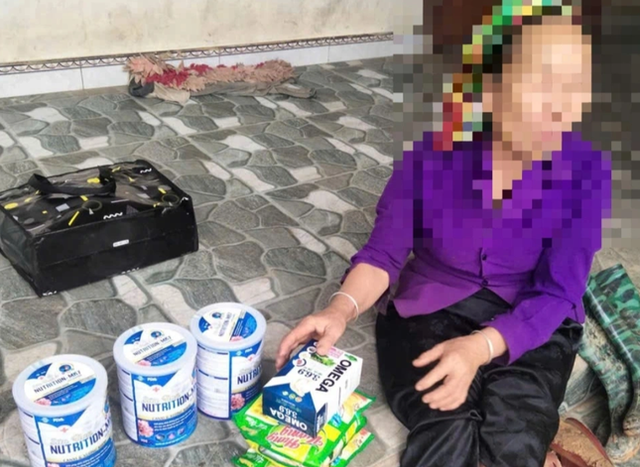 Nghệ An: Điều tra nhóm người bán sữa không rõ nguồn gốc cho người cao tuổi Nghe An: Dieu tra nhom nguoi ban sua khong ro nguon goc cho nguoi cao tuoi