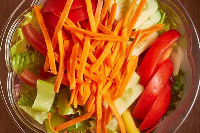 Salad rau tươi mang lại rất nhiều lợi ích sức khỏe - Hình 6 Salad rau tuoi mang lai rat nhieu loi ich suc khoe-Hinh-6