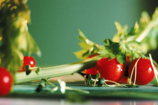 Salad rau tươi mang lại rất nhiều lợi ích sức khỏe - Hình 5 Salad rau tuoi mang lai rat nhieu loi ich suc khoe-Hinh-5