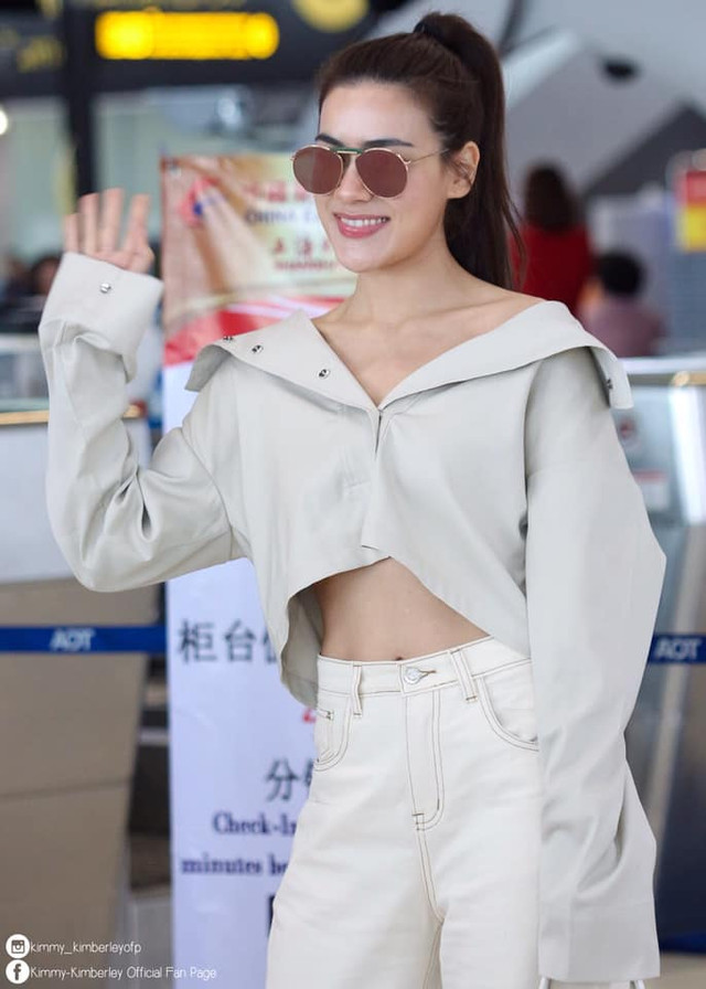 Thần thái đỉnh cao của 'bông hồng lai' Kimmy Kimberley - Hình 12 Than thai dinh cao cua 'bong hong lai' Kimmy Kimberley-Hinh-12